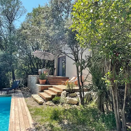 Oustal Du Pic Loup Vendégház 3*